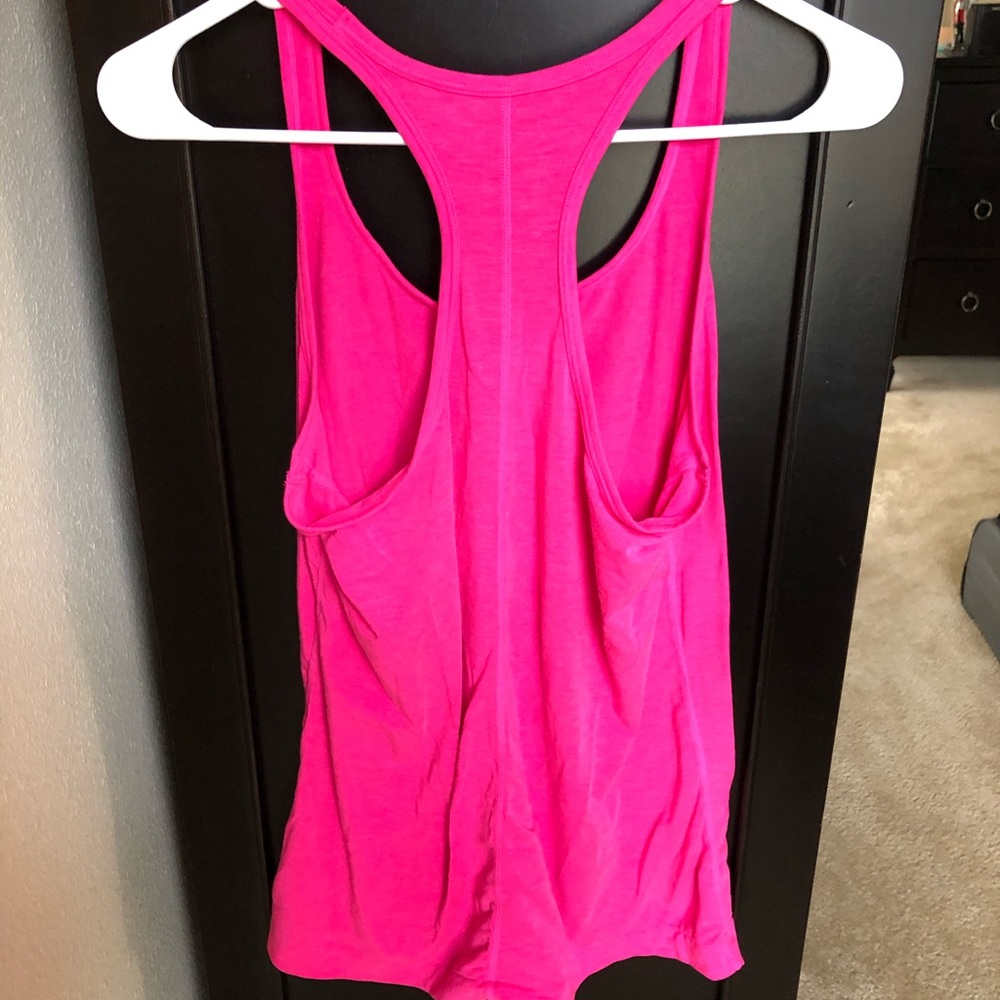 Gap fit athletic tank size medium - Picture 3 of 3